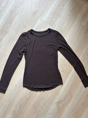 lululemon athletica Women's hold tight long sleeve chocolate brown